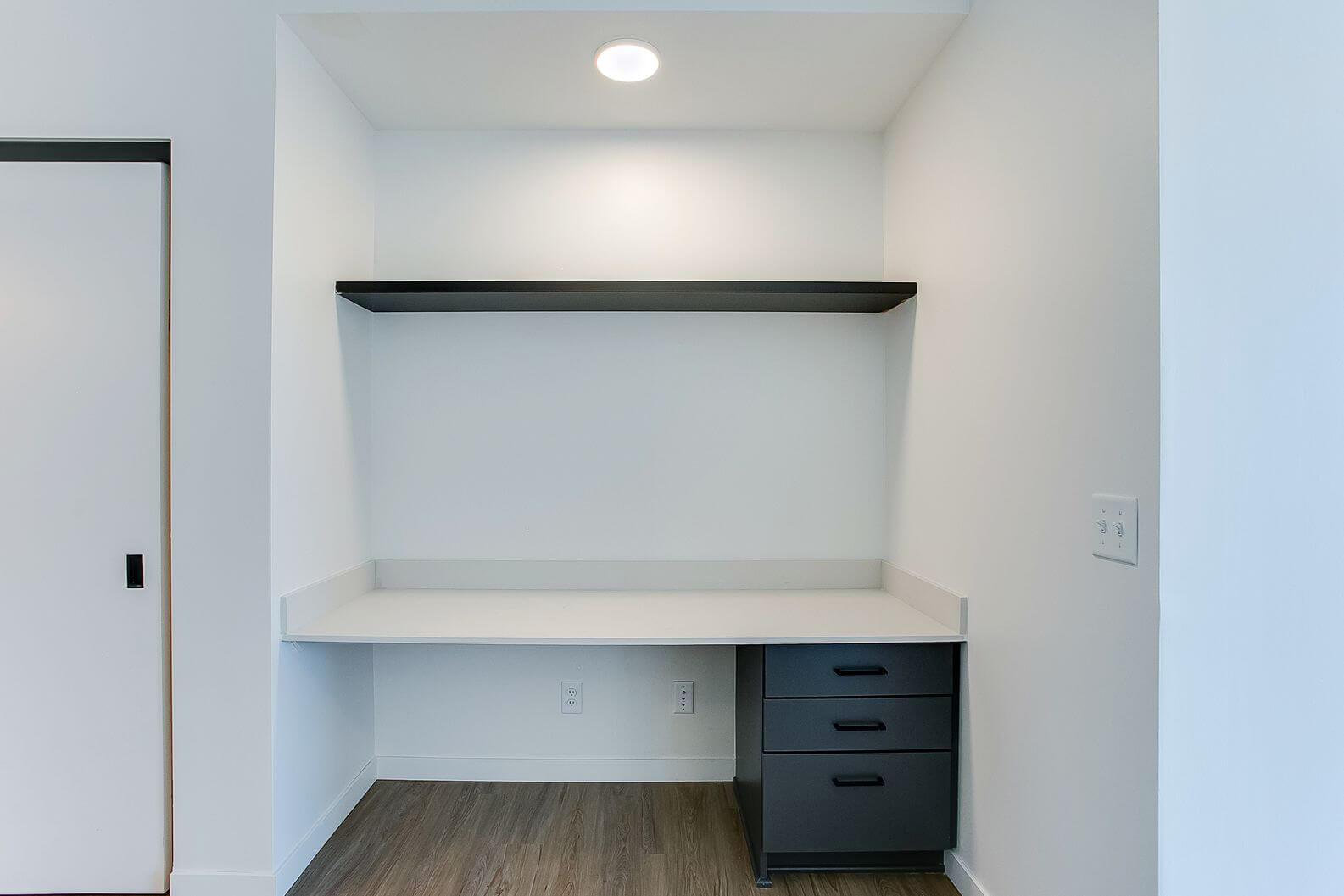 a midline apartments desk/office space